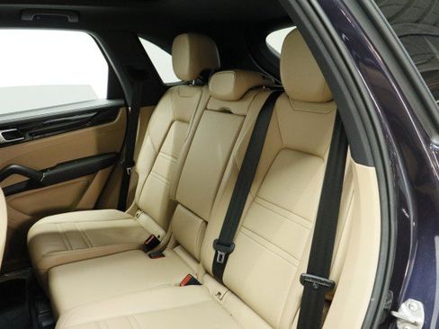 Used 2019 Porsche Cayenne S AWD/4WD image 30