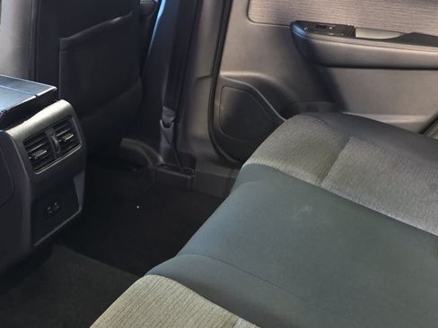 Used 2023 Nissan Rogue SV AWD/4WD image 5
