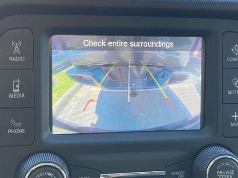 Used 2018 Jeep Wrangler Sport image 25