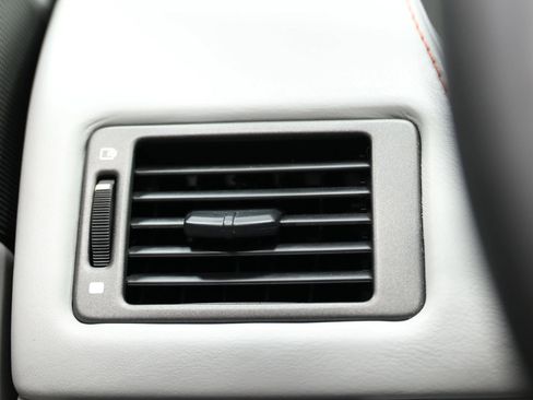 Used 2016 Aston Martin V8 Vantage GT RWD image 22