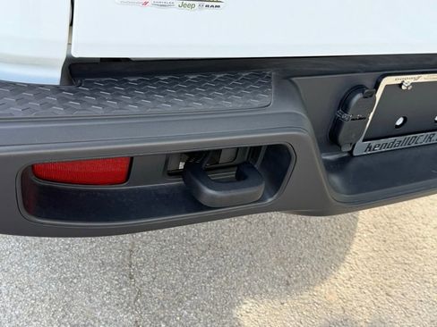 Certified 2024 Jeep Gladiator Sport image 31