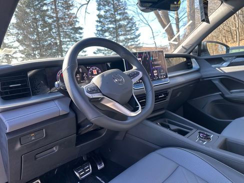 New 2026 Volkswagen Tiguan SE R-Line AWD/4WD image 6