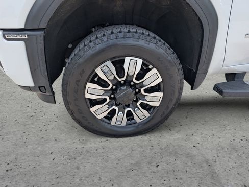Certified 2025 GMC Sierra 2500 Denali w/ Denali Reserve Package AWD/4WD image 8