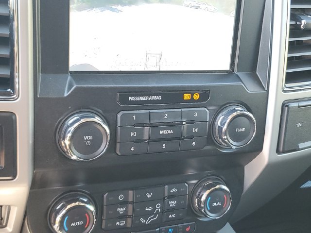 Used 2020 Ford F450 Lariat w/ Lariat Value Package AWD/4WD image 29