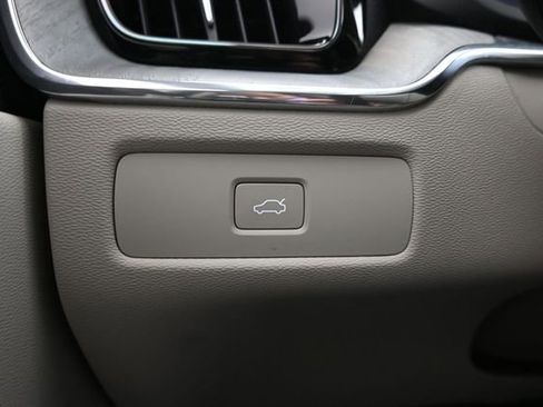 Used 2023 Volvo XC60 B5 Plus w/ Protection Package AWD/4WD image 25