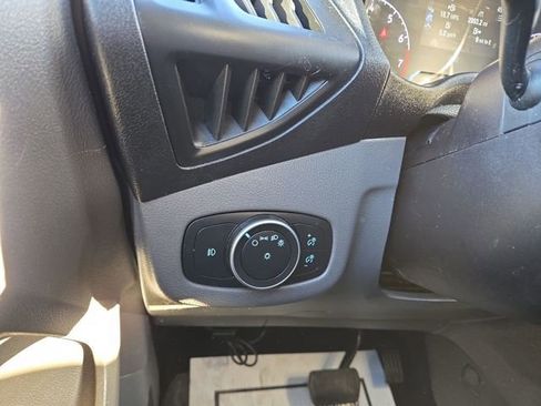 Used 2020 Ford Transit Connect XLT image 20