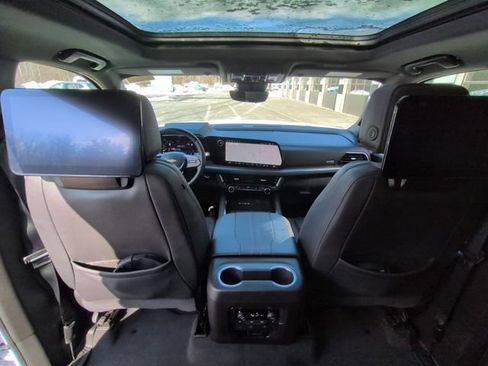 Used 2026 Chevrolet Tahoe High Country AWD/4WD image 21