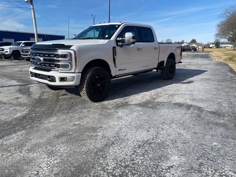 Used 2024 Ford F250 Platinum image 3