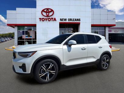 Used 2023 Volvo XC40 B5 Core w/ Convenience Package