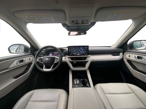 Used 2026 Ford Explorer Active w/ Active Comfort Package image 13