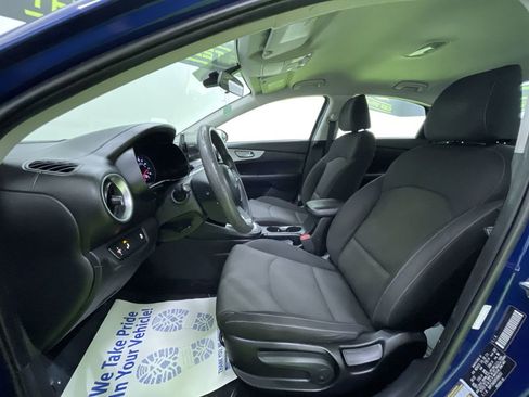 Used 2023 Kia Forte LXS w/ LXS Technology Package image 16