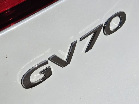 Used 2026 Genesis GV70 2.5T image 11
