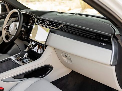 New 2026 Jaguar F-PACE R-Dynamic S image 29