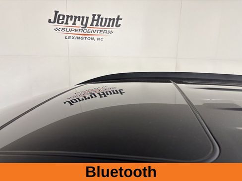 Used 2024 Toyota Corolla Cross AWD Hybrid w/ Moonroof Package image 8
