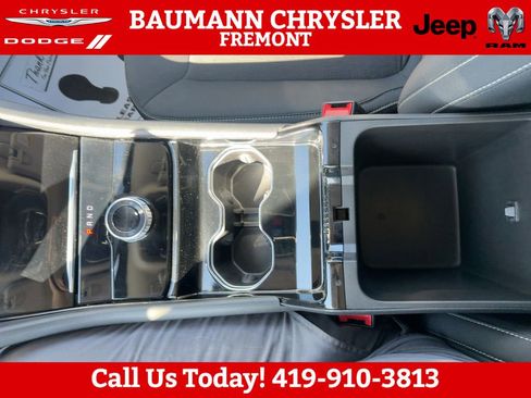 Used 2023 Jeep Grand Cherokee L Laredo w/ Luxury Tech Group I AWD/4WD image 19