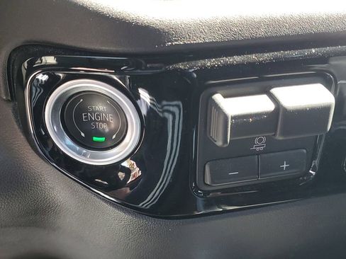 Certified 2024 Chevrolet Silverado 2500 High Country image 35