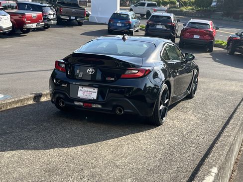 Certified 2023 Toyota GR86 Premium RWD image 7