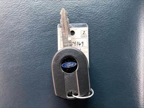 Used 2014 Ford F150 Limited image 24