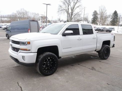 Used 2018 Chevrolet Silverado 1500 LT w/ All Star Edition image 8