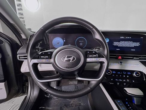 Certified 2024 Hyundai Elantra Limited image 11