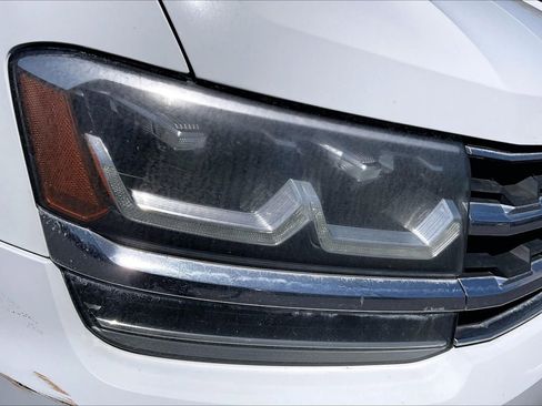 Used 2018 Volkswagen Atlas SE FWD image 30