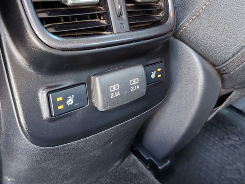 Used 2022 Subaru Outback Wilderness AWD/4WD image 11