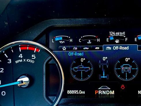 Used 2020 Ford F250 Lariat w/ Lariat Ultimate Package AWD/4WD image 25