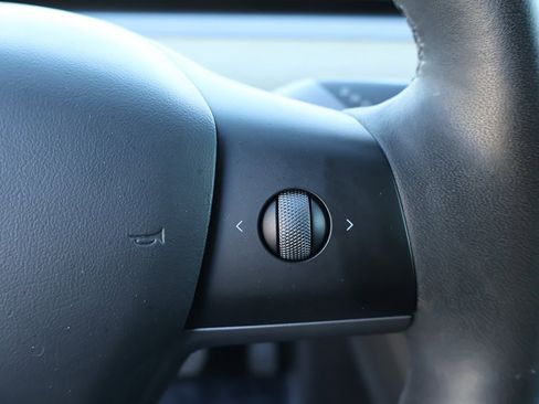 Used 2023 Tesla Model Y Long Range image 45