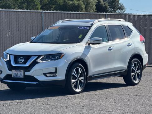 Used 2017 Nissan Rogue SL w/ SL Premium Package AWD/4WD image 7