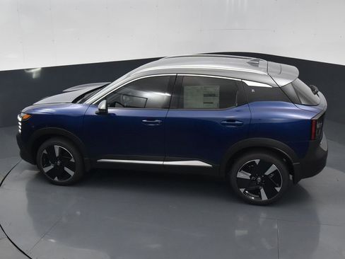 Certified 2025 Nissan Kicks SR image 33