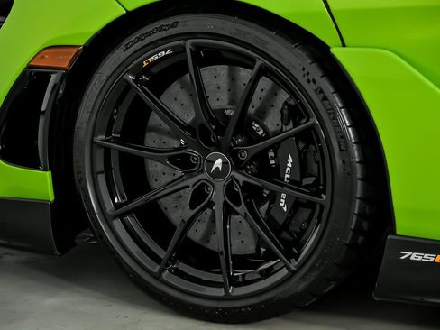 Used 2021 McLaren 765LT RWD image 18