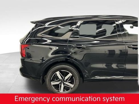Used 2023 Kia Sorento S image 15