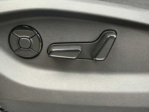 New 2026 Volkswagen Tiguan SE AWD/4WD image 7