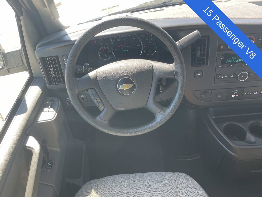 Used 2025 Chevrolet Express 3500 LT w/ LT Preferred Equipment Group RWD image 12