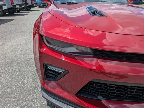 Used 2018 Chevrolet Camaro SS RWD image 11