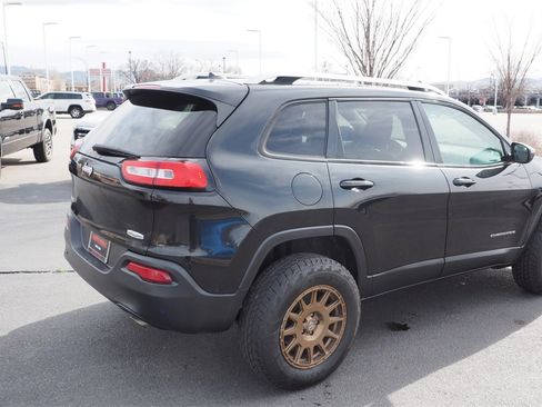 Used 2014 Jeep Cherokee Latitude w/ Cold Weather Group image 5