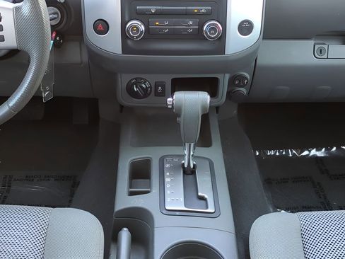 Used 2019 Nissan Frontier SV image 17