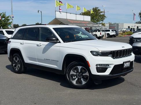 Used 2024 Jeep Grand Cherokee Limited 4xe AWD/4WD image 2