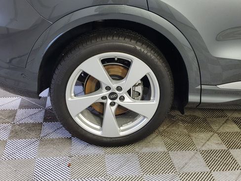 New 2025 Audi Q5 Prestige image 13