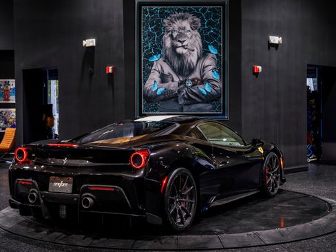 Used 2020 Ferrari 488 Pista Coupe image 7