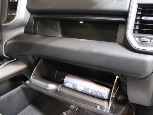 Used 2021 RAM 1500 Big Horn image 28