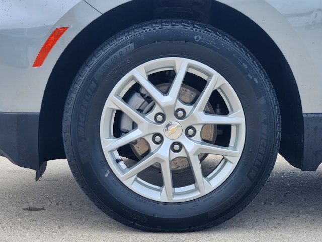 Used 2024 Chevrolet Equinox LT FWD image 10