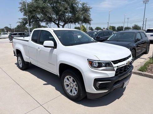 Used 2022 Chevrolet Colorado LT w/ Fleet Safety Package RWD image 2
