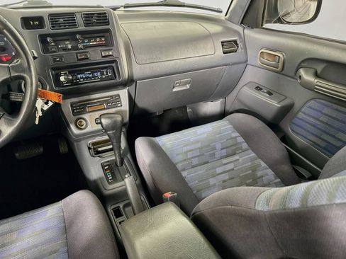 Used 1997 Toyota RAV4 2WD 4-Door w/ Upgrade Pkg w/ Tilt Wheel image 24