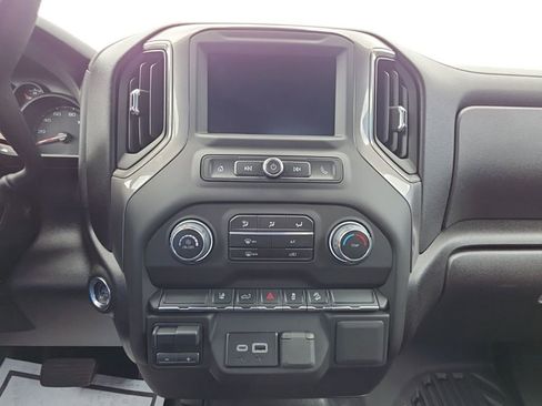 Used 2025 Chevrolet Silverado 2500 W/T AWD/4WD image 21