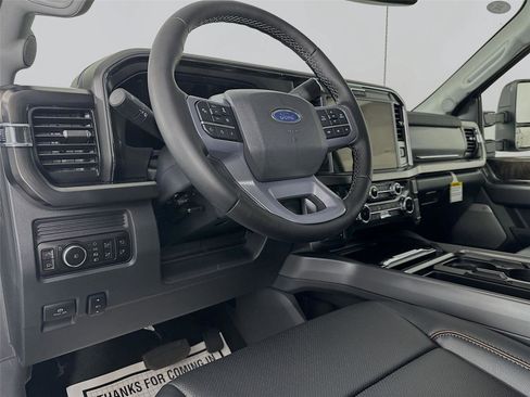 New 2026 Ford F250 Lariat w/ Black Appearance Package AWD/4WD image 9