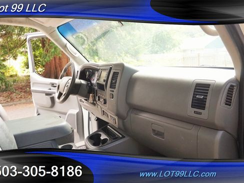 Used 2016 Nissan NV 2500 SV w/ Technology Package image 16