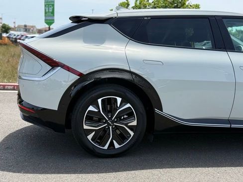 Used 2023 Kia EV6 Wind w/ Wind Technology Package RWD image 10