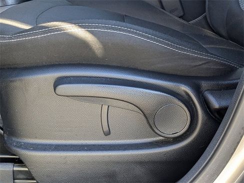 Used 2017 Kia Soul + image 18