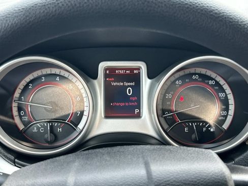 Used 2019 Dodge Journey SE FWD image 34